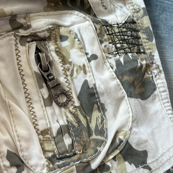 Miss Me Designer Mini Skirt with Studs & Embroidery-kids sz 14 - Picture 9 of 16